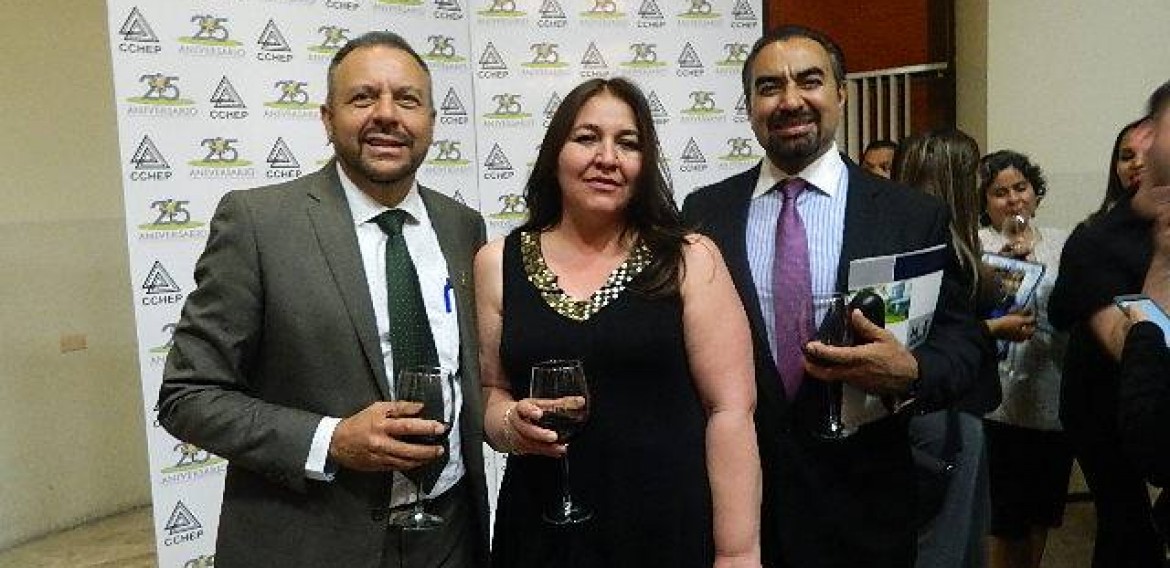 ¡BRINDIS POR EL 25 ANIVERSARIO DEL CCHEP!