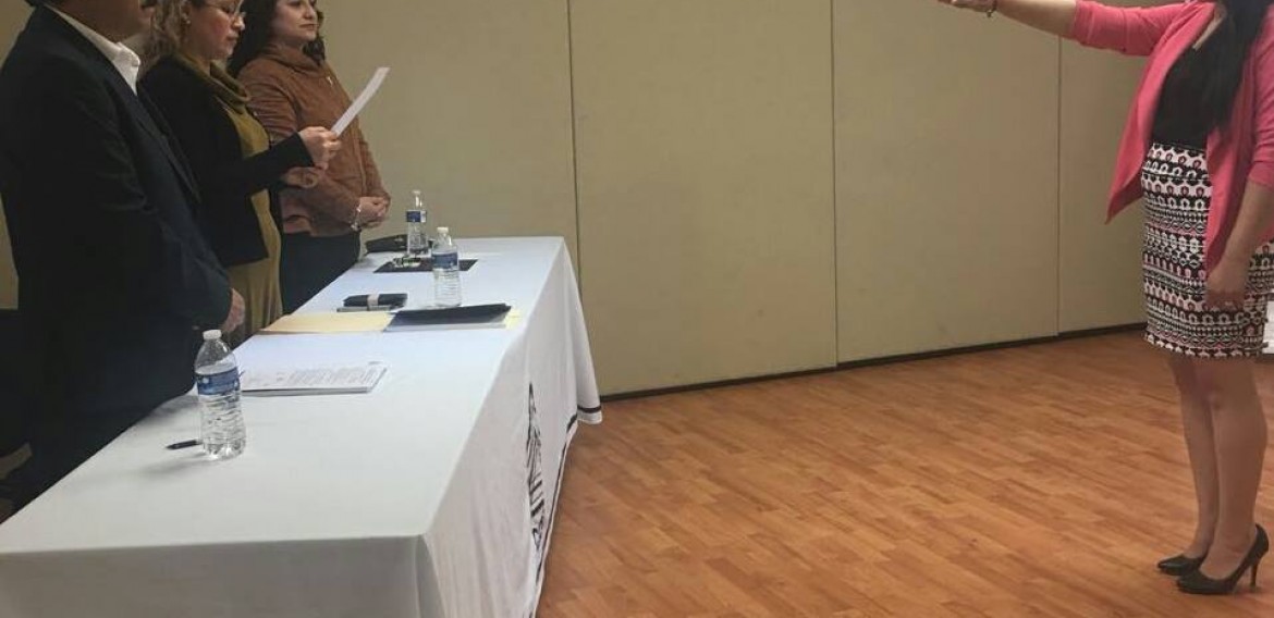 Esta mañana María del Socorro González Martínez, presentó su examen para obtener el grado de Maestra en Desarrollo Educativo. El título de su trabajo fue: «El significado del proceso de evaluación del aprendizaje en la escuela primaria».