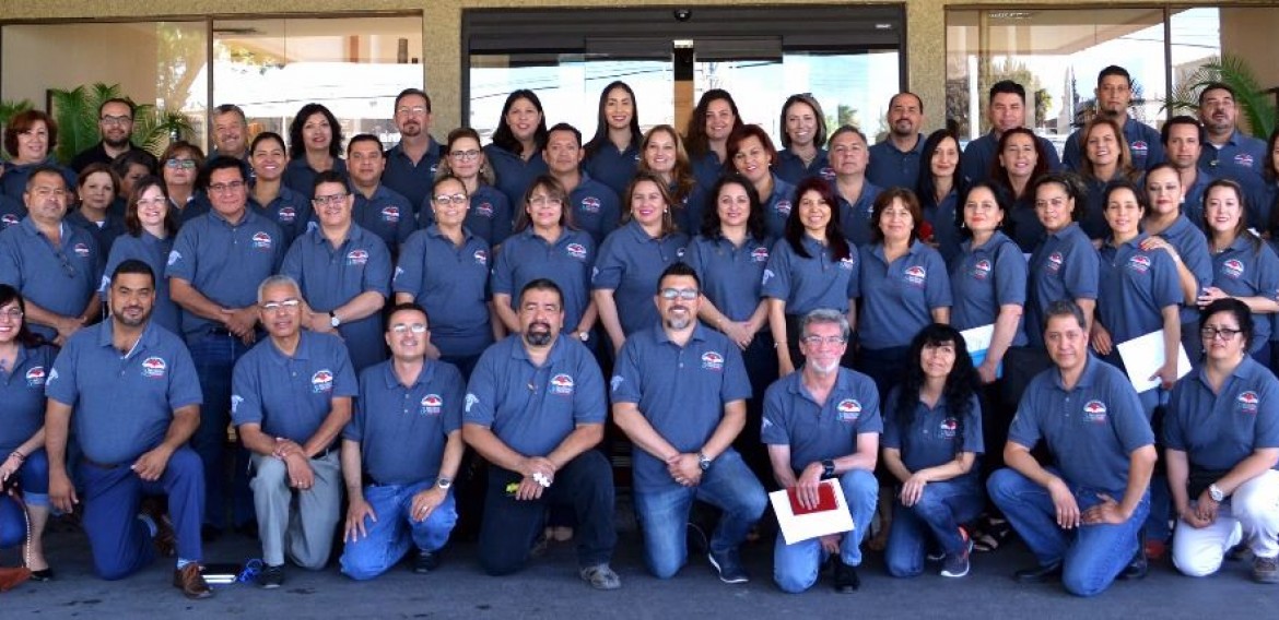 La jornada cierra con los interesantes planteamientos de la Red de Comunidades para la Renovación de la Enseñanza Aprendizaje. (RECREA)