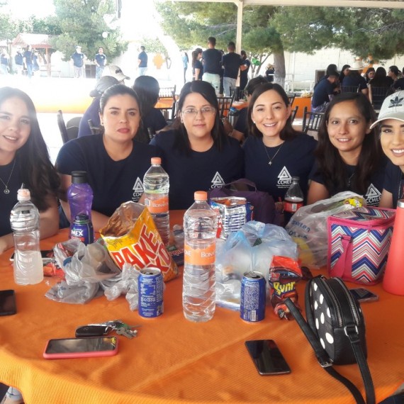 Como parte de la Jornada académica y deportiva 2019 del CCHEP, se llevó a cabo el tradicional torneo de volibol y juegos de patio, organizados con toda la actitud por docentes y alumnado de nuestra institución.