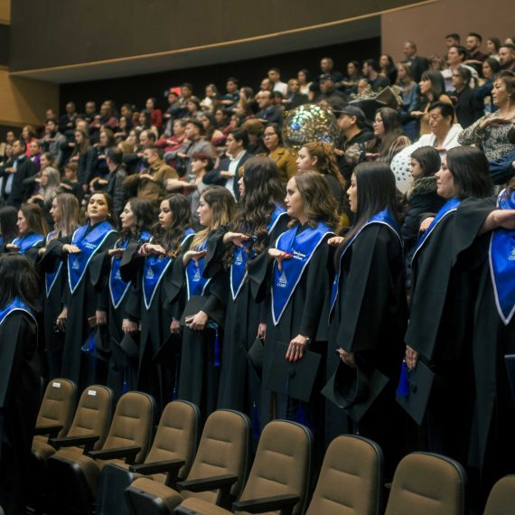 Se gradúan 46 estudiantes de maestrías en Centro Chihuahuense de Posgrado
